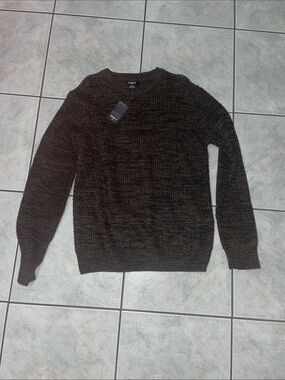 Crewneck Knit Sweater in Dark Olive Blend size medium NWT